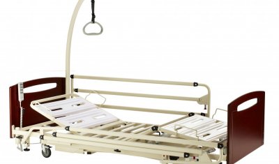 lit medicalise avec possibilité de barriere bois