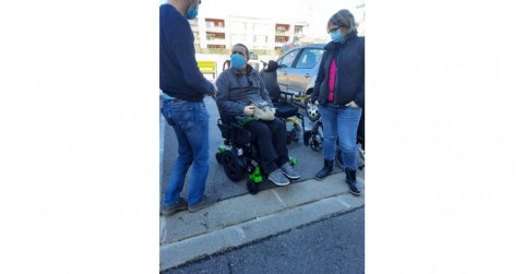 essai fauteuil roulant electrique